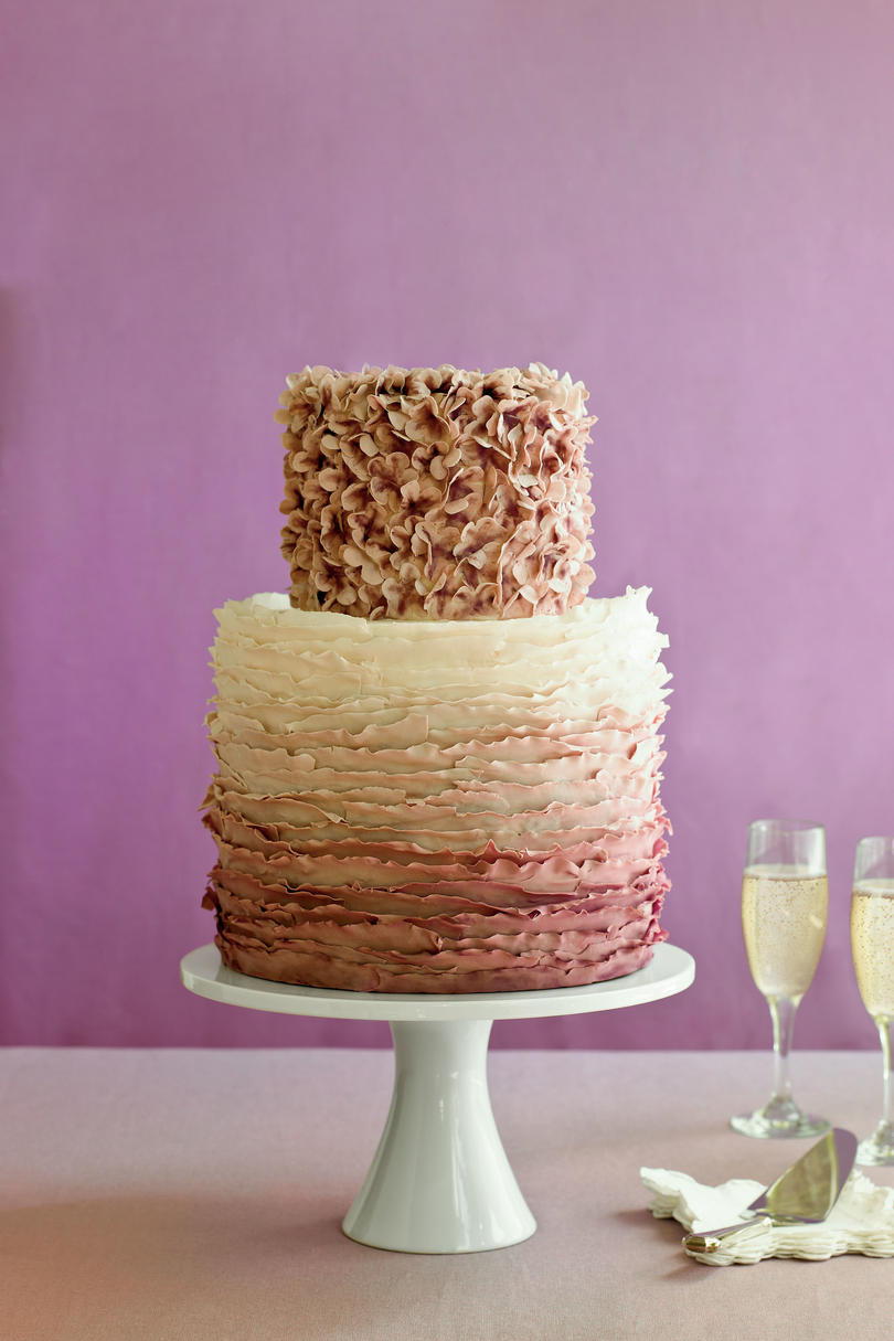 ओंब्रे Effect Wedding Cake