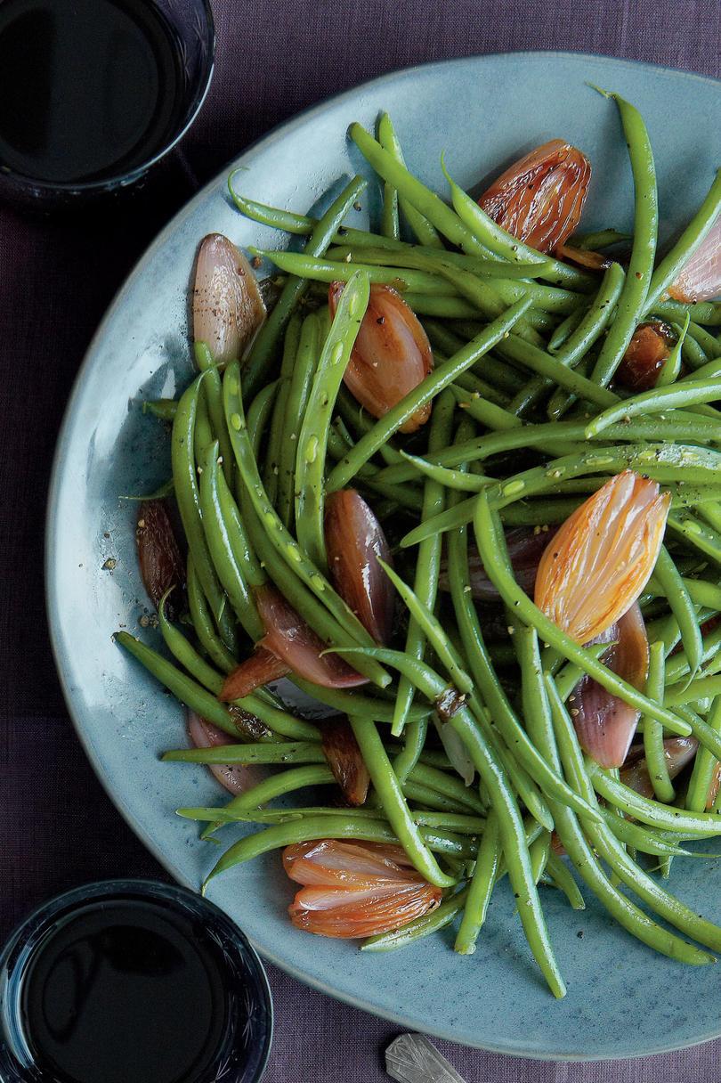 Zöld Beans with Caramelized Shallots