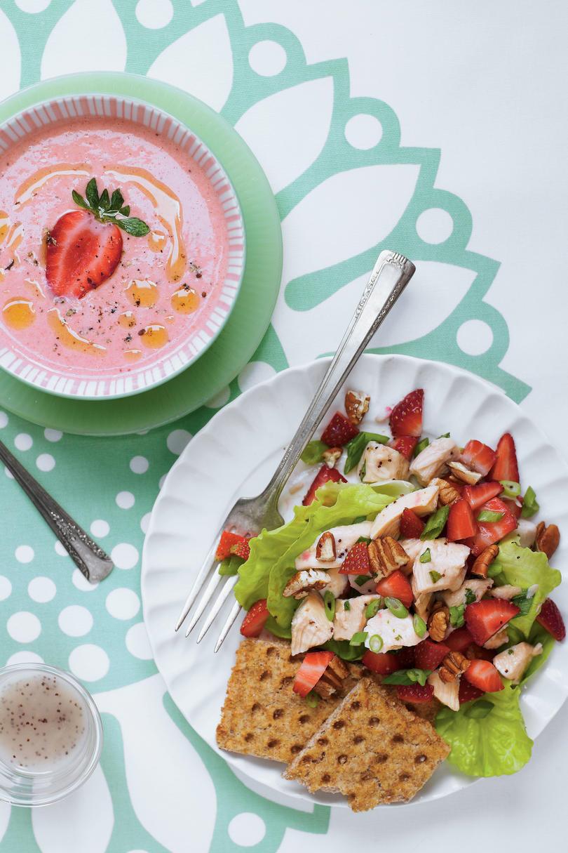 स्ट्रॉबेरी Chicken Salad Recipe
