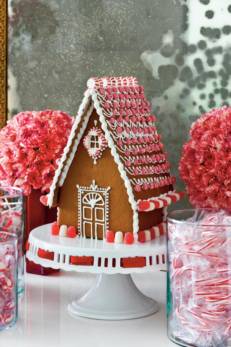 क्रिसमस Table Decorations: Gingerbread House