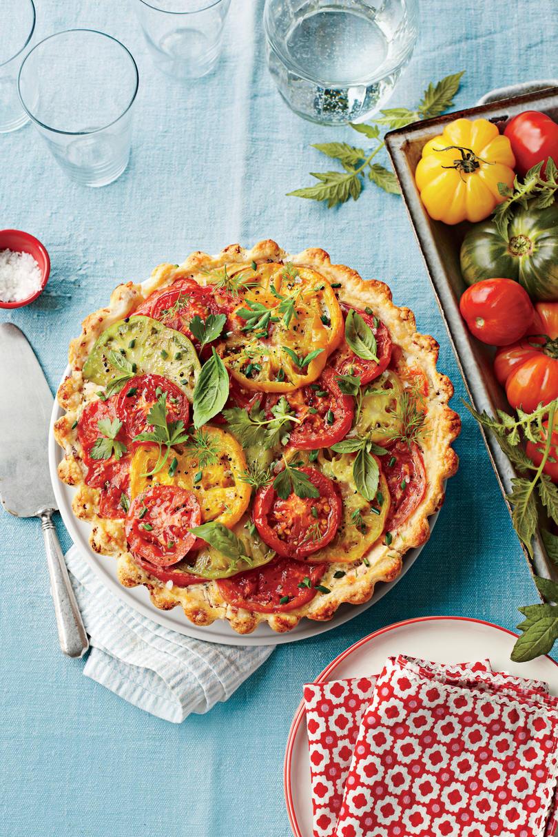 Tomaatti Pie Recipe: Tomato, Cheddar, and Bacon Pie