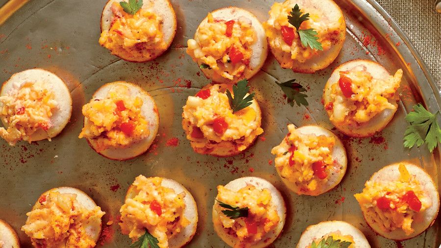 मक्की का आटा Tarts with Ricotta Pimiento Cheese