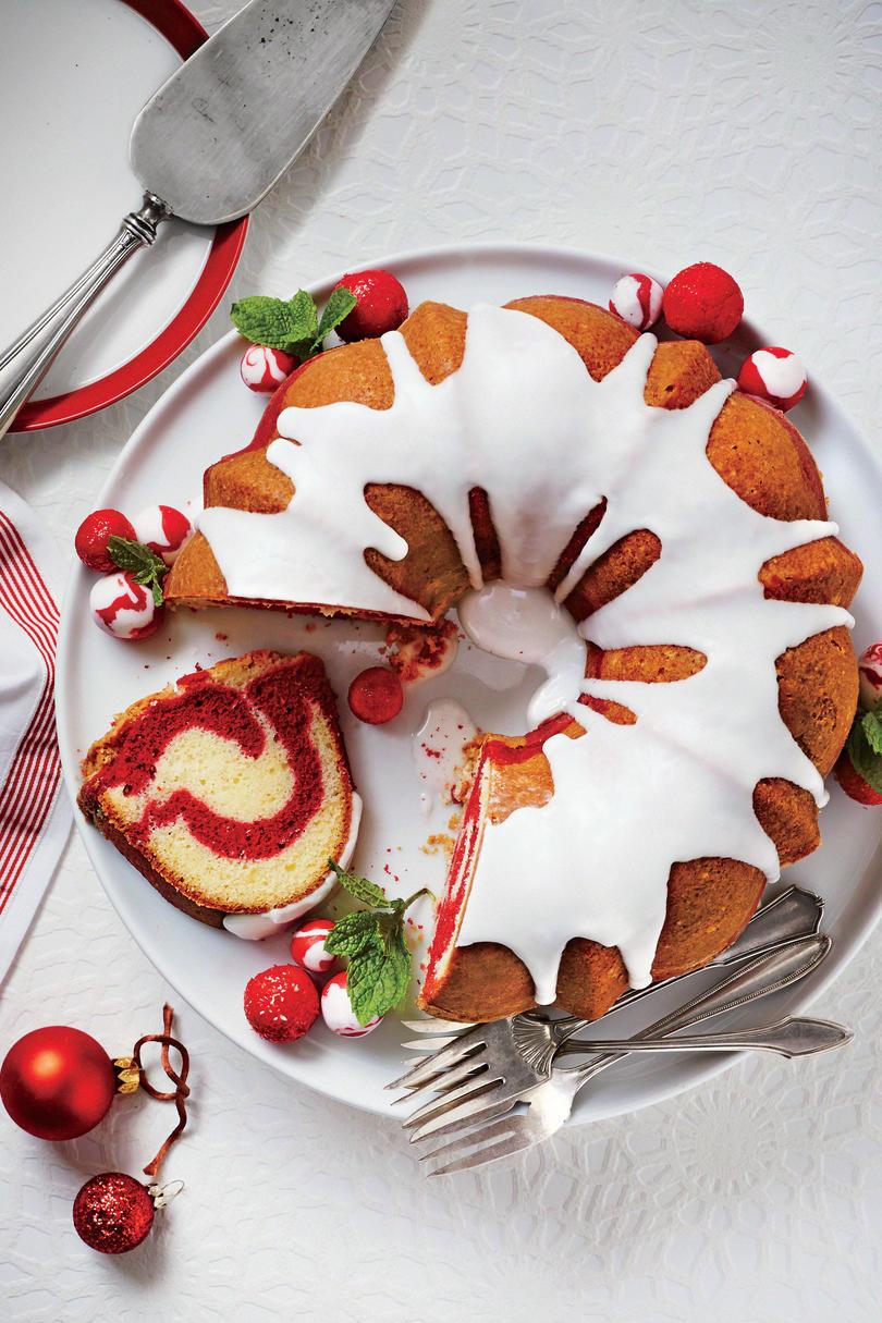 Crvena Velvet Marble Bundt Cake