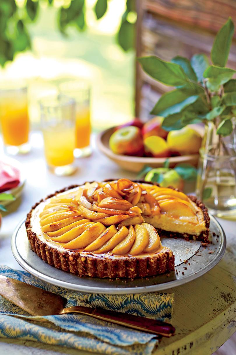 कारमेल Apple Cheesecake Tart Recipe