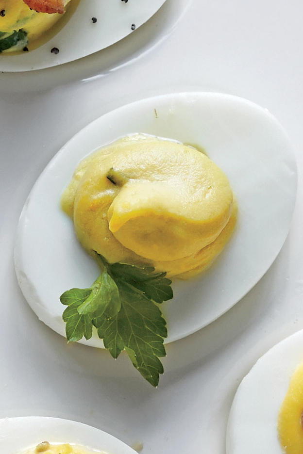 Avokado-Tarragon Eggs