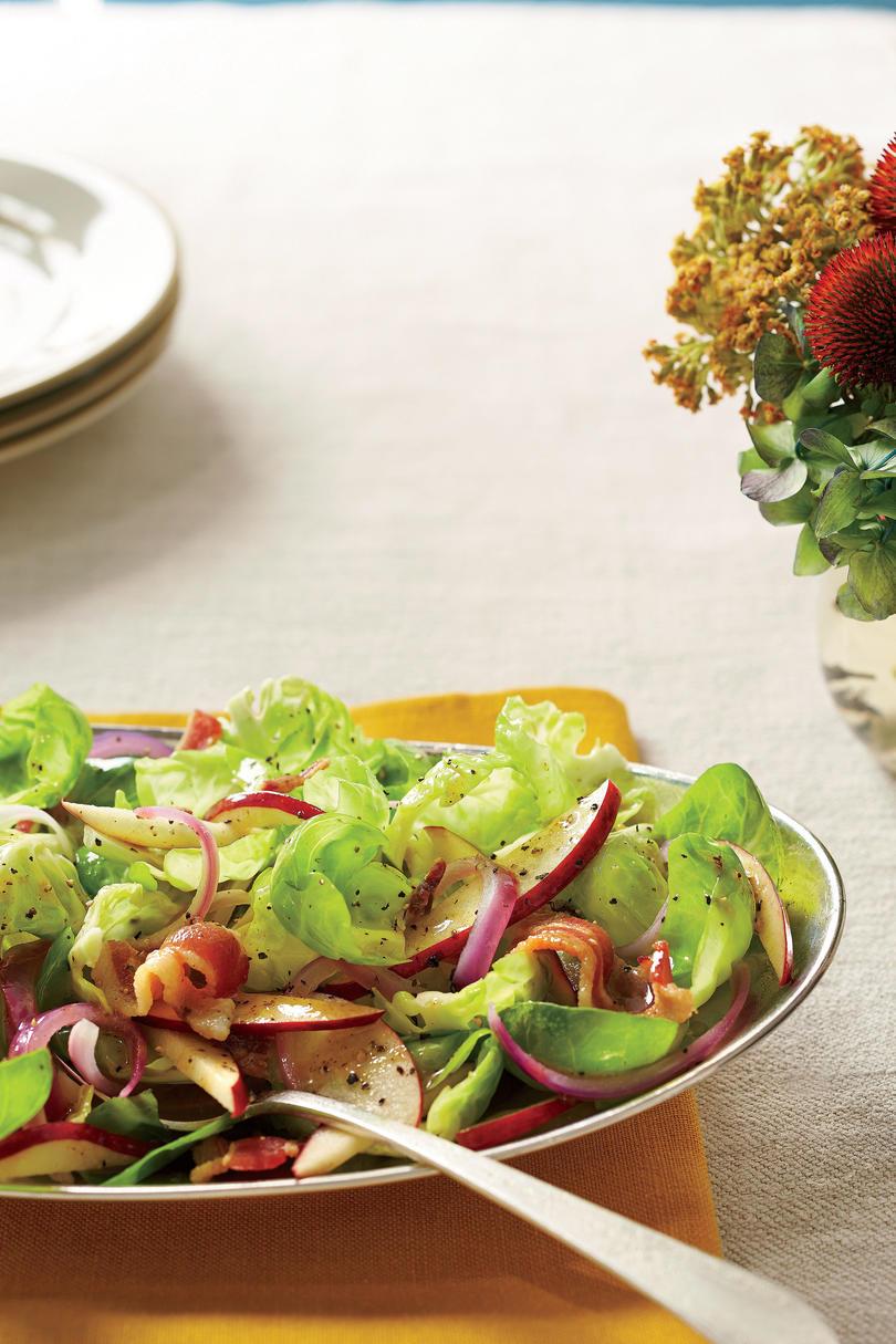 Βρυξέλλες Sprouts Salad with Hot Bacon Dressing Recipe