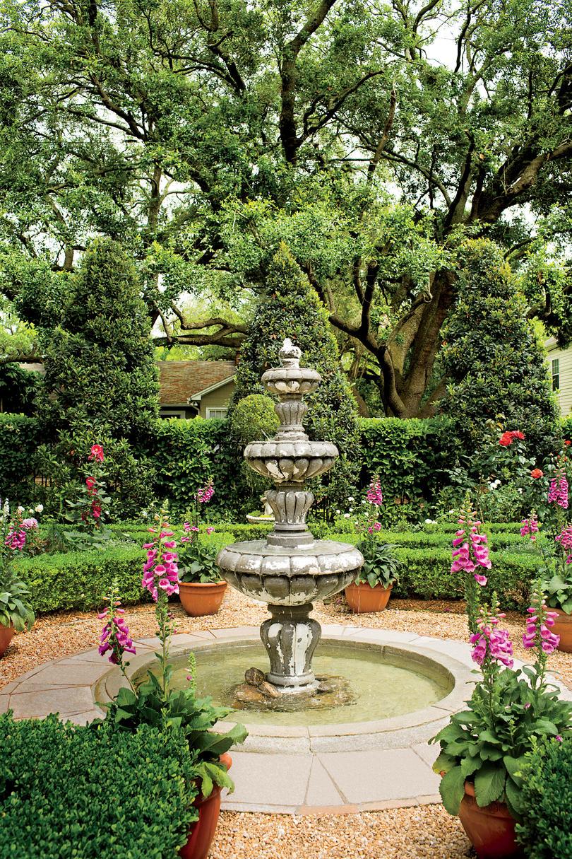 angol Courtyard Fountain