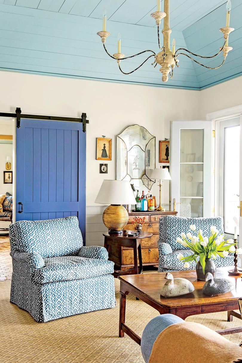 Život Room with Blue Barn Door