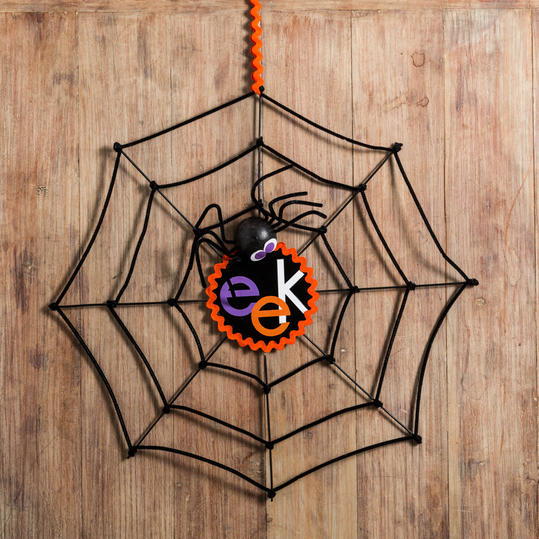 हैलोवीन Spiderweb Decoration Step 3
