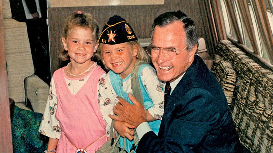 बारबरा Bush, Jenna Bush Hager, and grandfather George Bush