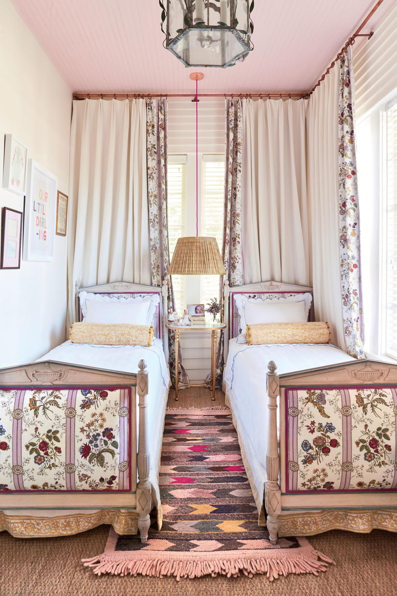 मेग Lonergan Houston Craftsman Pink Girls Bedroom