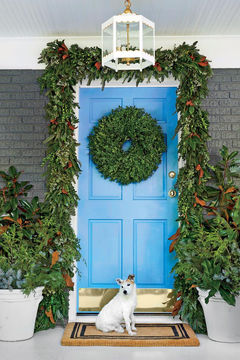 Hillenmeyer Christmas Front Door
