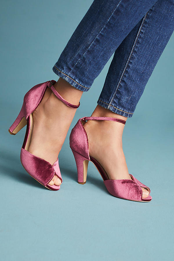 चमकीला गुलाबी रंग Vintage Velvet Heels