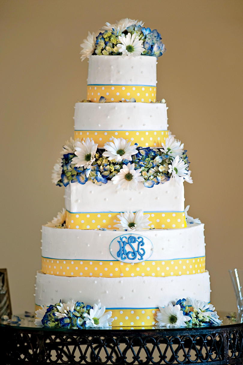 पोल्का डॉट Wedding Cake