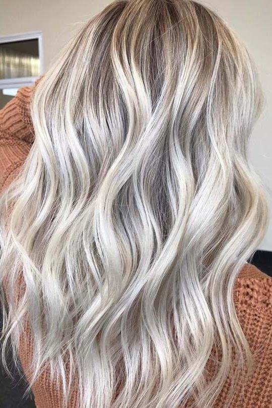 एश Blonde with Lowlights
