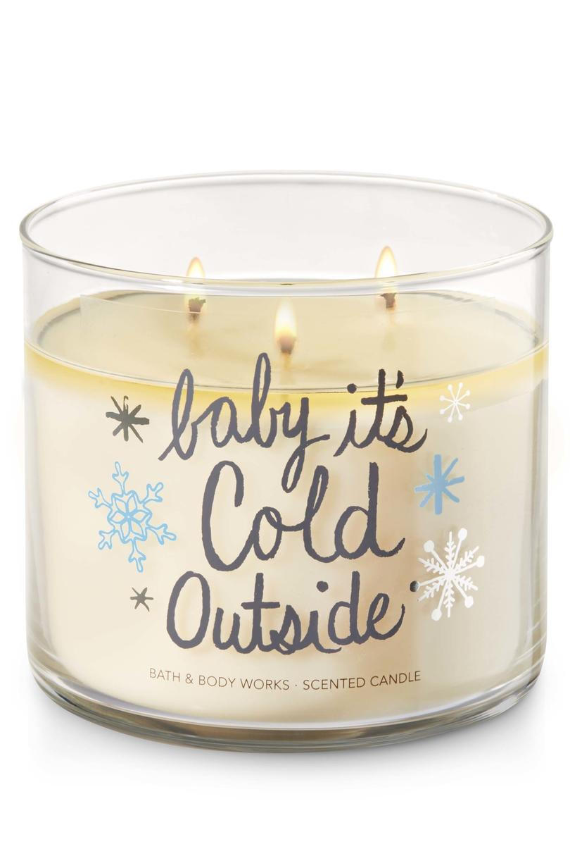 pored kamina Baby It’s Cold Outside Bath & Body Works Candle