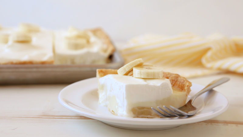 Banaani Cream Slab Pie
