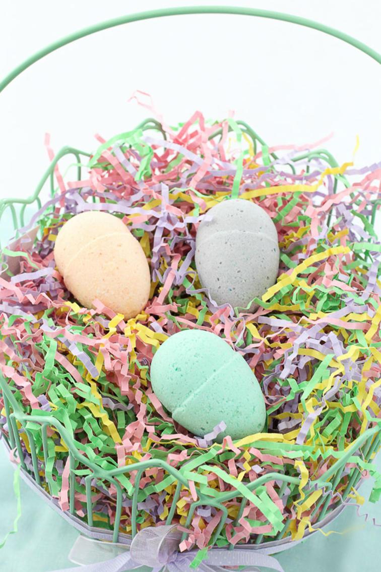 स्नान Bomb Easter Eggs