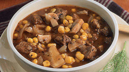 गाय का मांस Stew with Corn and Fennel