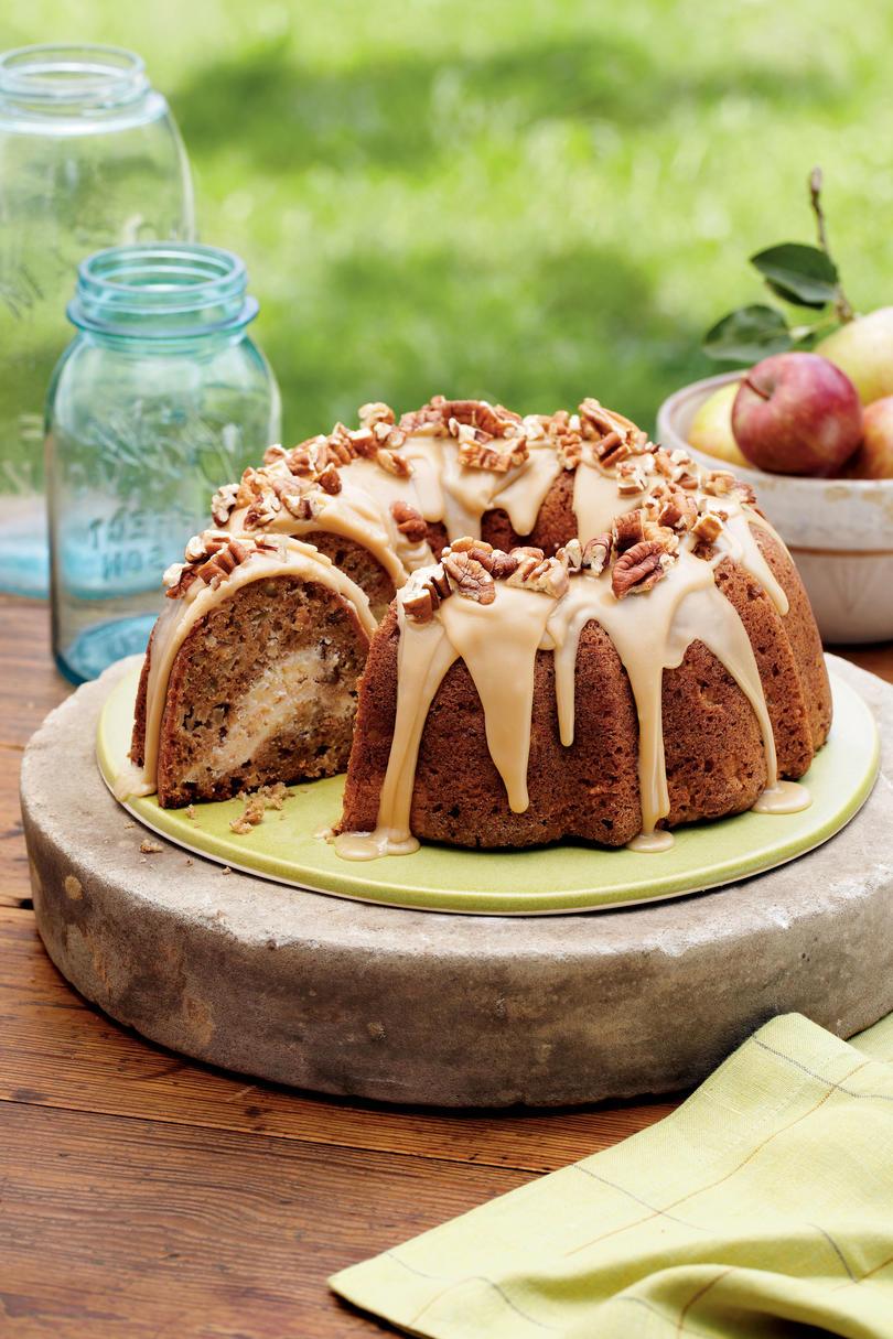 Apple-krema Cheese Bundt Cake