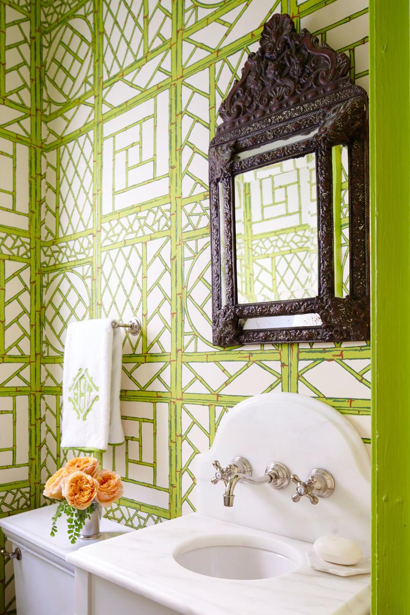 Fényes Green Bamboo Wallpaper in Bathroom