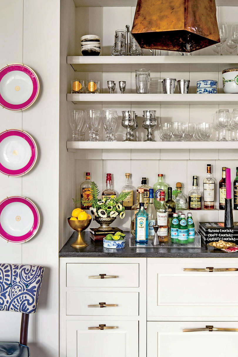  Built-In Bar: Give It an Accent