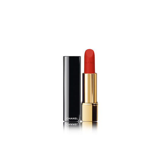 Lahja Guide Sisters Chanel Red Lipstick
