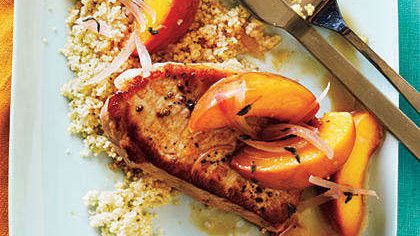 सुअर का मांस Chop Sauté with Peaches