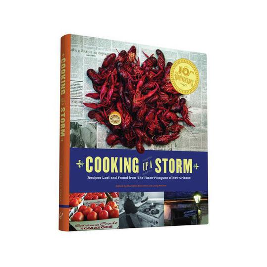 खाना बनाना Up a Storm: Recipes Lost and found from the Times-Picayune of New Orleans