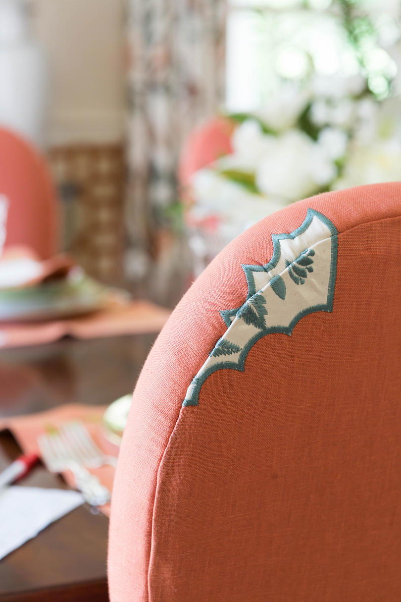 मूंगा Dining Chair Detail 