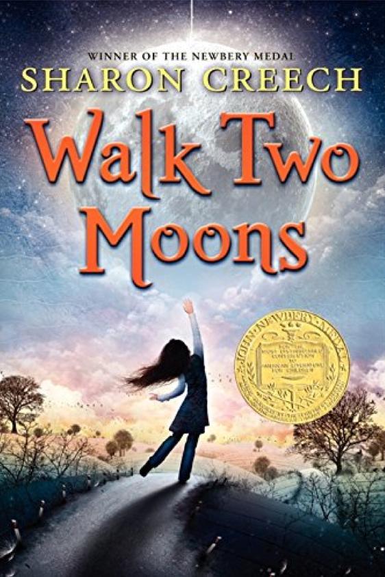 Kävellä Two Moons by Sharon Creech
