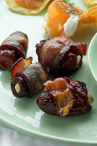 आसान Bacon-Wrapped Dates