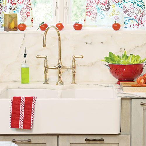 ख्वाब Kitchen Design Ideas: Vintage-Inspired Farmhouse Sink
