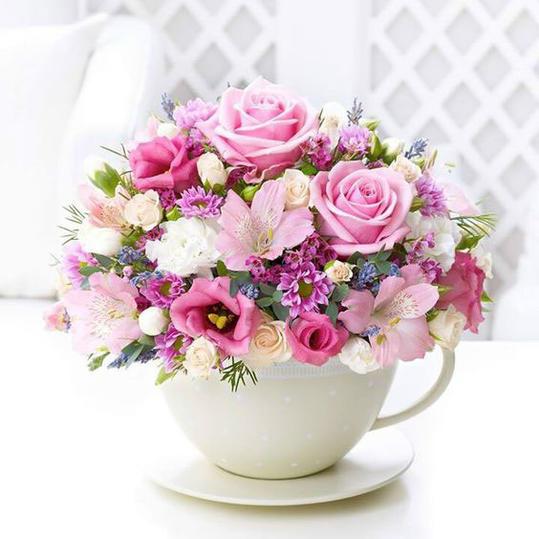 पुष्प Teacup Bouquet