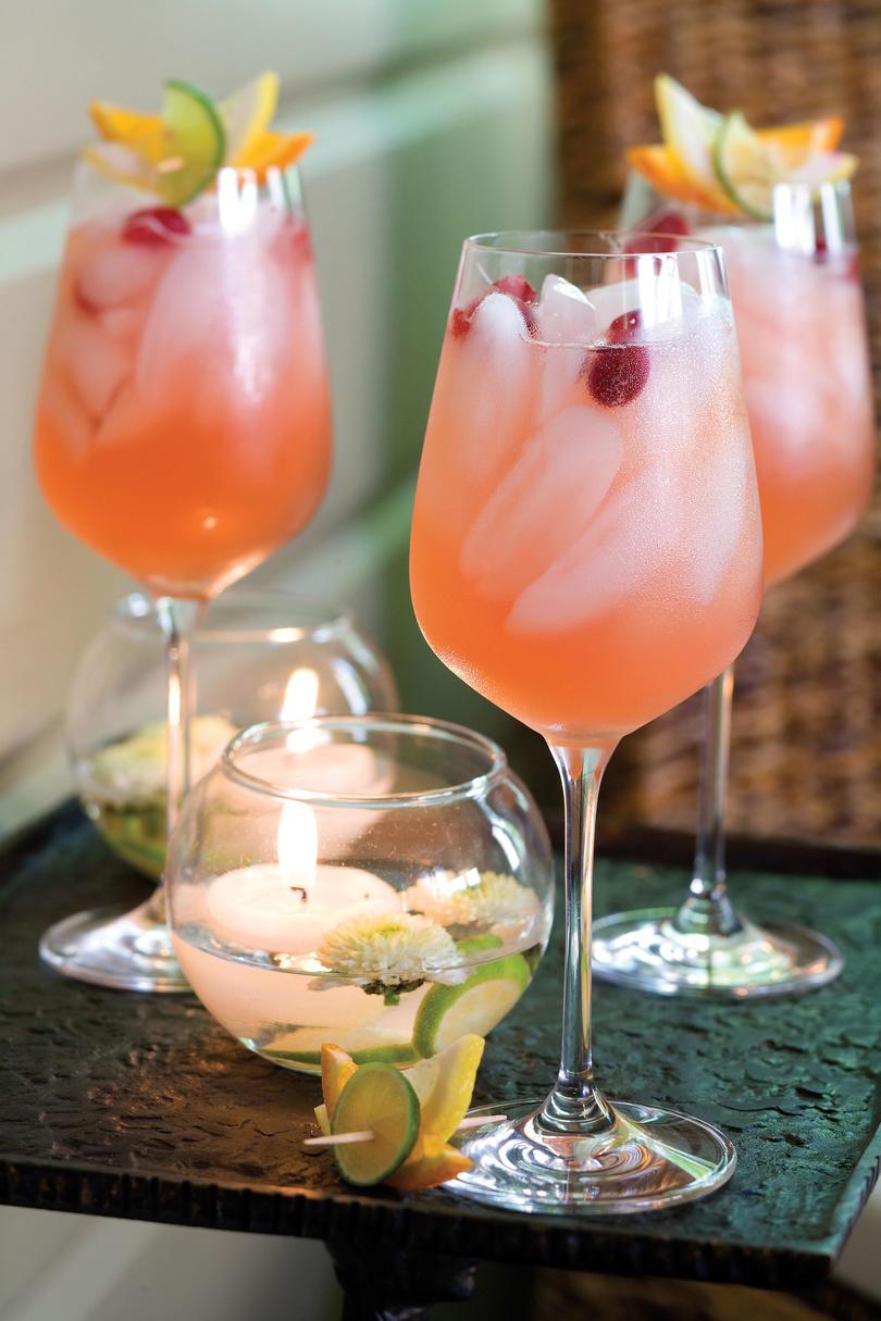 गुलाबी Lemonade Cocktail
