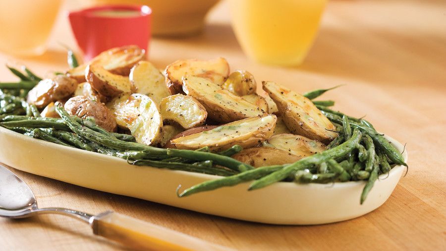 kiitospäivä Dinner Side Dishes: Roasted Fingerlings and Green Beans With Creamy Tarragon Dressing