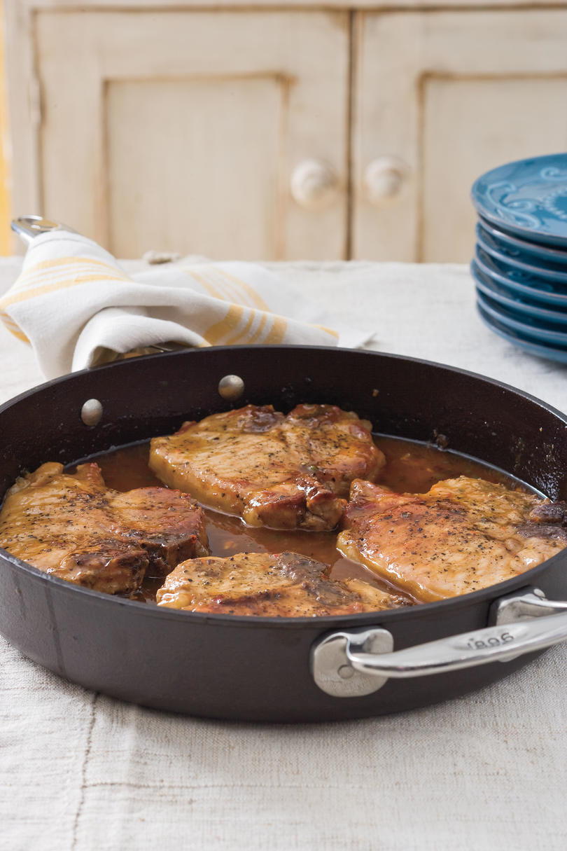 Jeter Iron Skillet Recipes: Pork Chops with Pepper Jelly Sauce