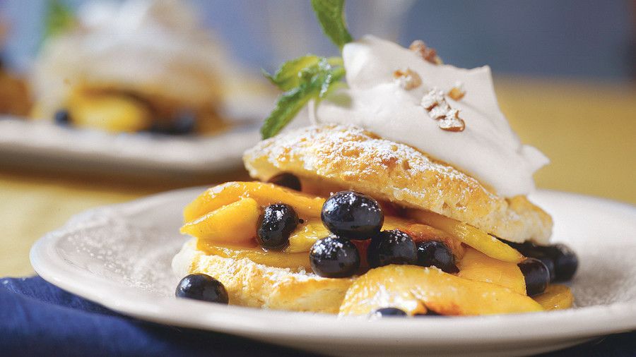Καλοκαίρι Peach Recipes: Southern Peach-and-Blueberry Shortcakes