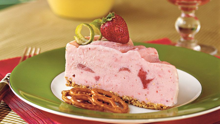 sa šiljcima Strawberry-Lime Ice-Cream Pie Recipes