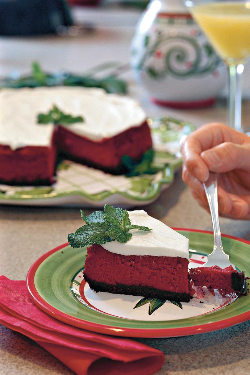 Piros Velvet Cheesecake