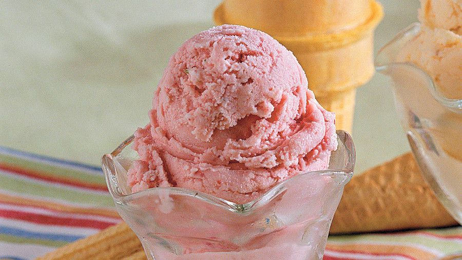 No-Cook Strawberry Ice Cream