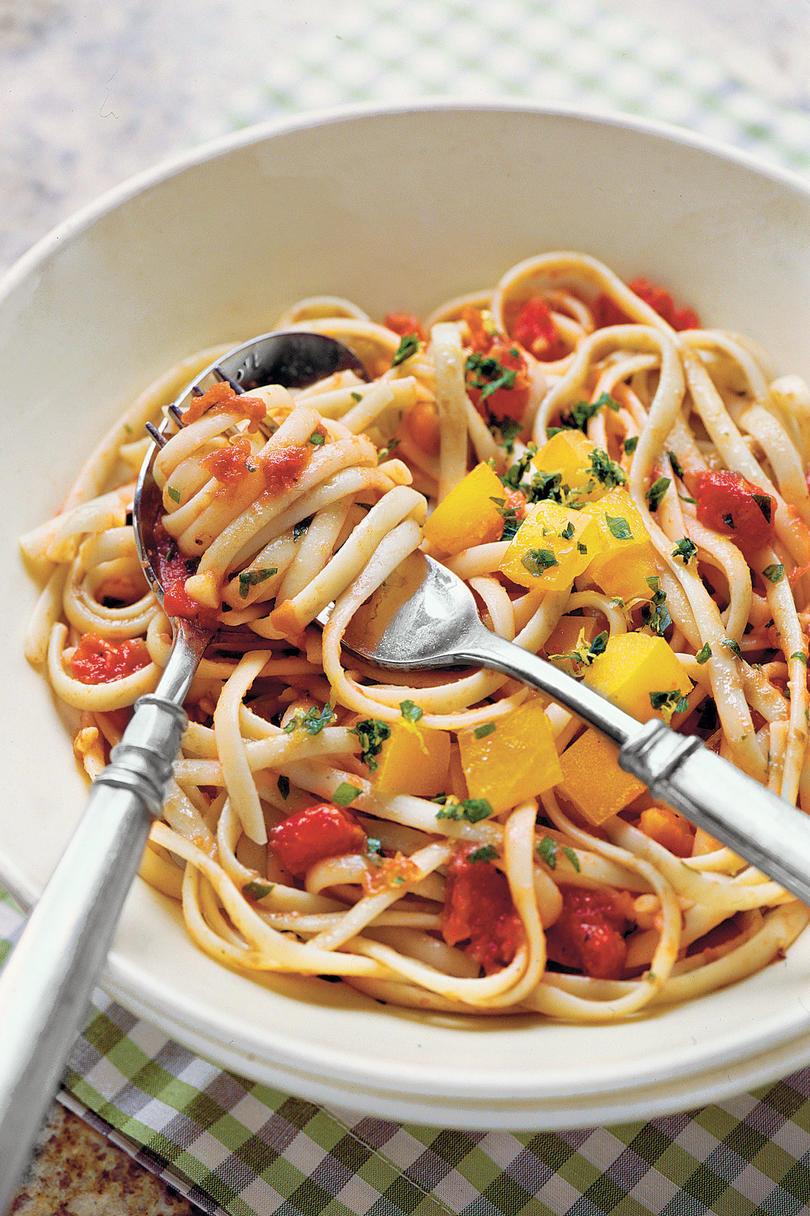 Két Tomato Linguine Recipe