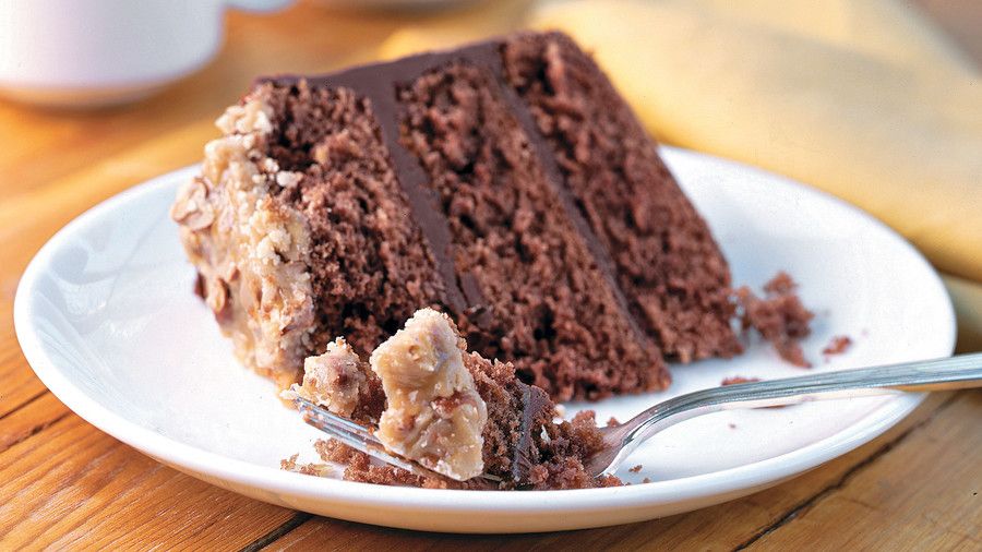 Bourbon-चॉकलेट Cake With Praline Frosting