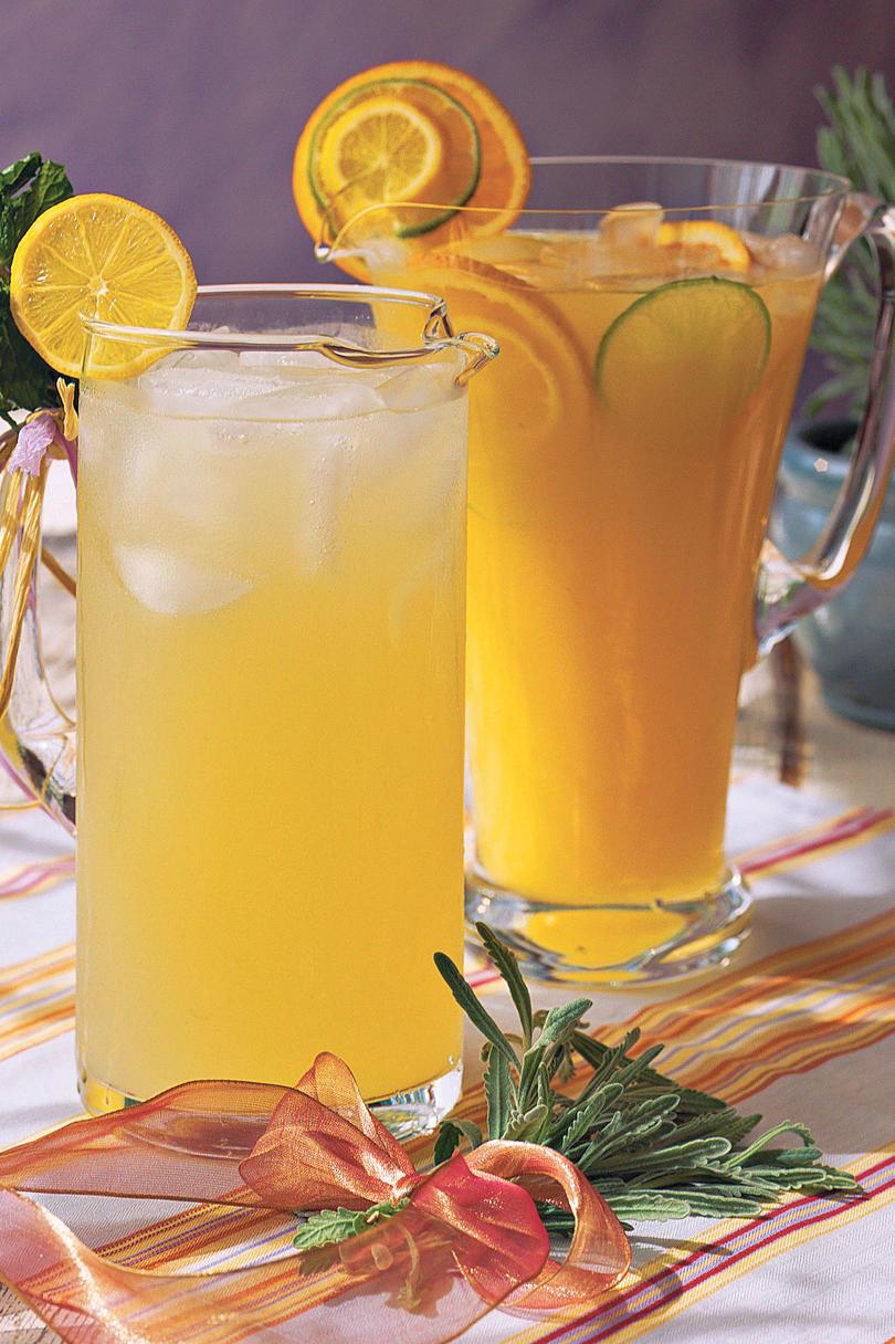 Puncs and Cocktail Summer Drink Recipes: Cool Lavender Lemonade