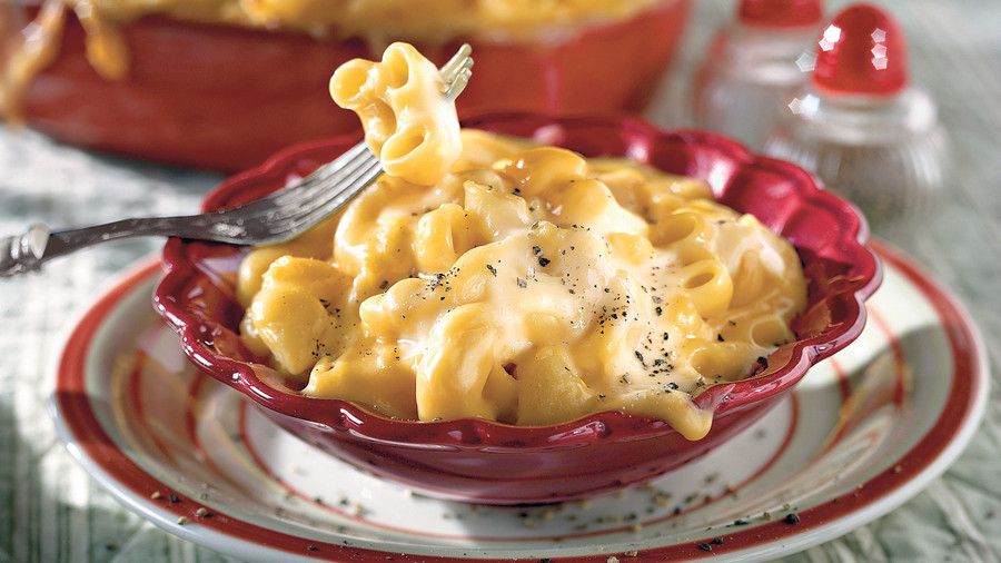 kiitospäivä Dinner Side Dishes: Golden Macaroni and Cheese Recipe