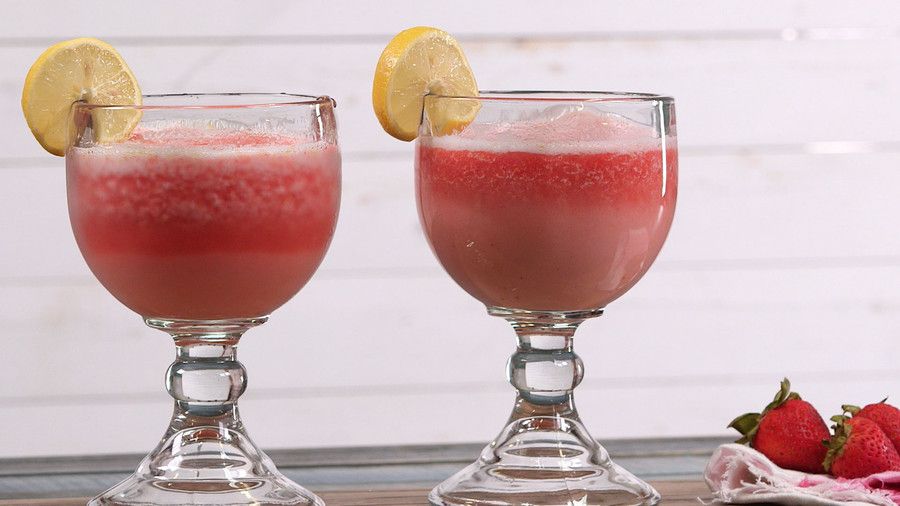 जमे हुए Strawberry Lemonade