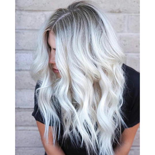 Fagyott Blonde With Shadow Roots