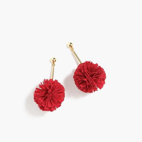 इकट्ठा Carnation Earrings