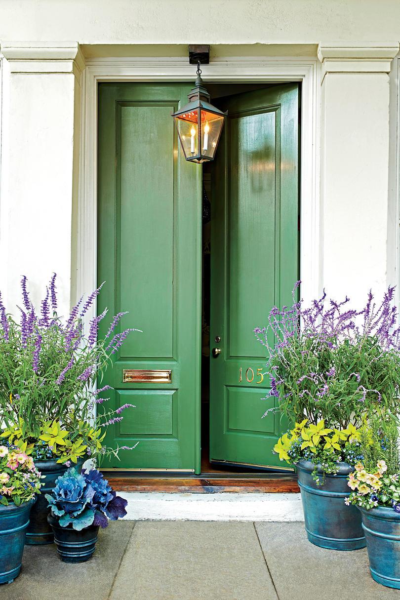 चार्ल्सटन Green Front Door