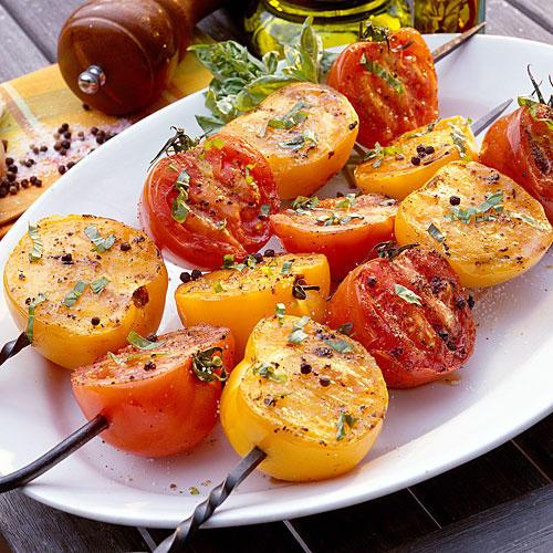 Grillezett Tomatoes with Basil Vinaigrette Recipe